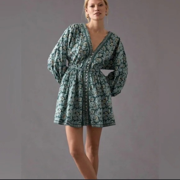 green emerald velvet dress OMIKA Lara Mini Dress  KD Boutique MP